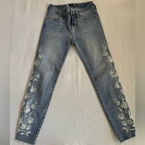 EUC Kut from the Kloth embroidered jeans